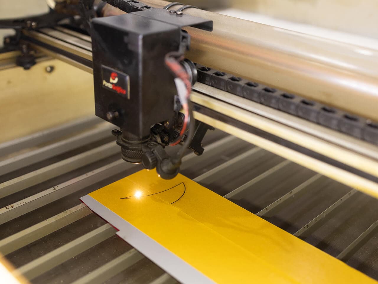 Precisão e versatilidade em recorte